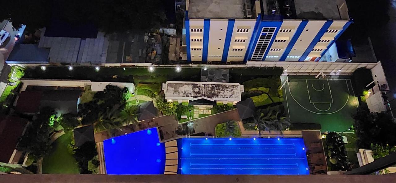 Casa Antonio At Fairway Terraces Family Penthouse 2Br Wi-Fi Nr Golf, Airport, Fort Bgc Manila Dış mekan fotoğraf