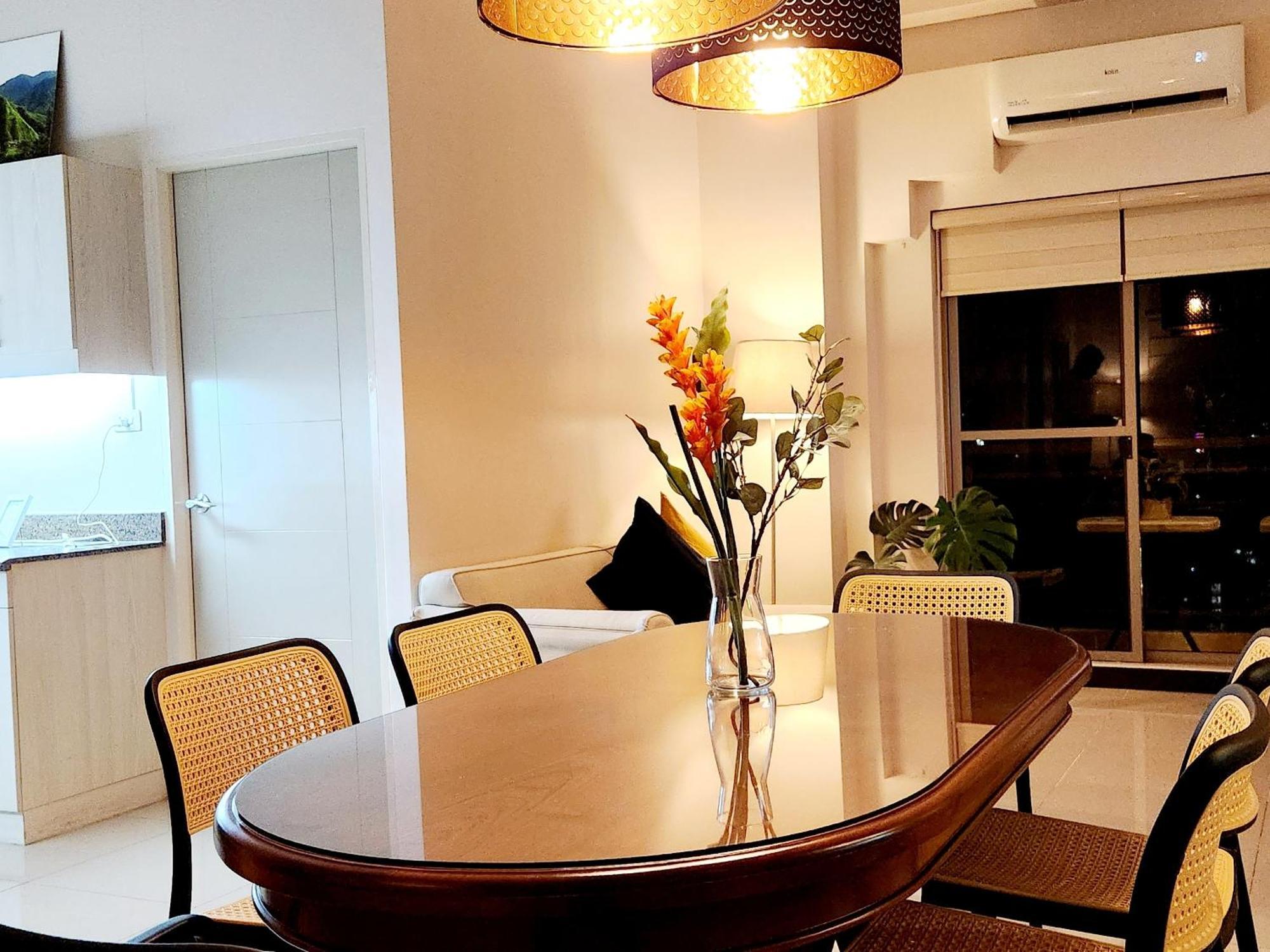 Casa Antonio At Fairway Terraces Family Penthouse 2Br Wi-Fi Nr Golf, Airport, Fort Bgc Manila Dış mekan fotoğraf